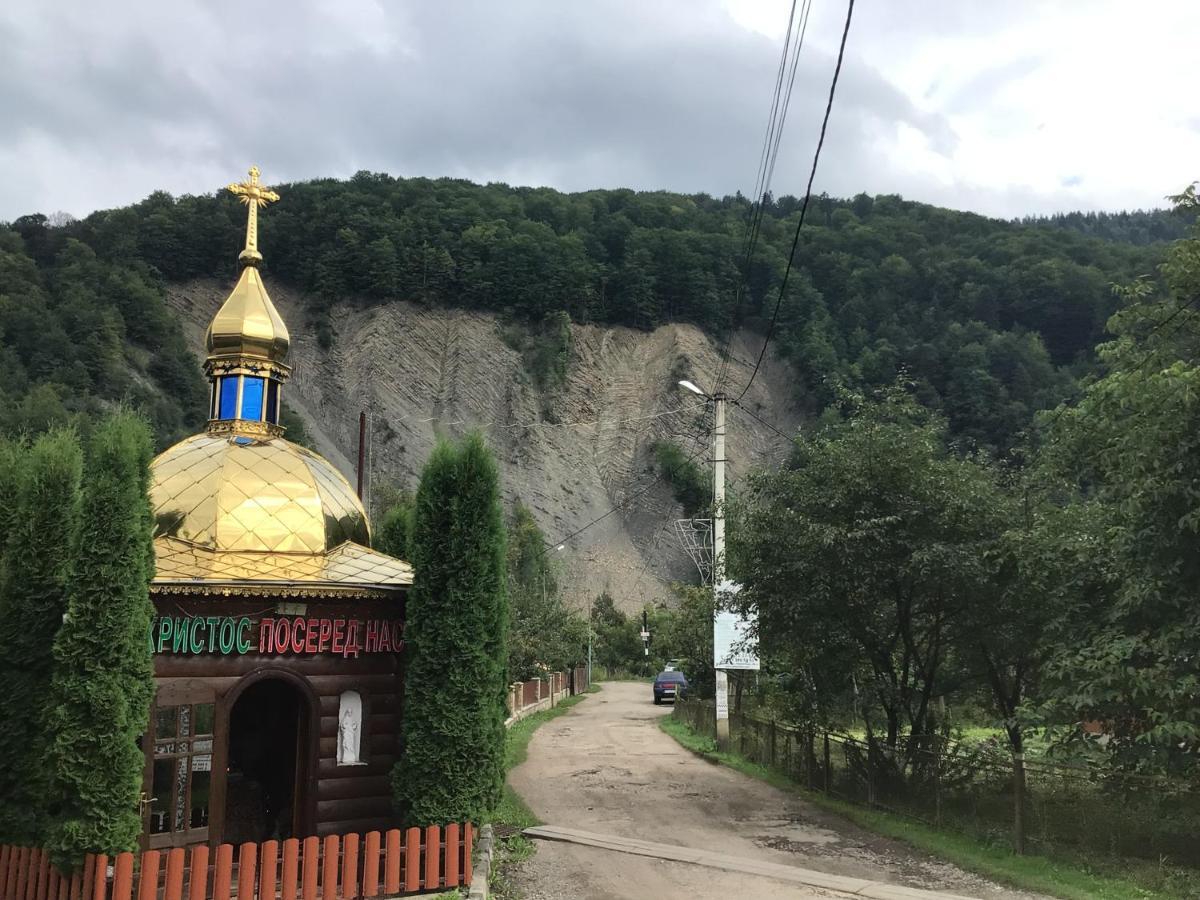 Рукавичка Yaremche Ngoại thất bức ảnh
